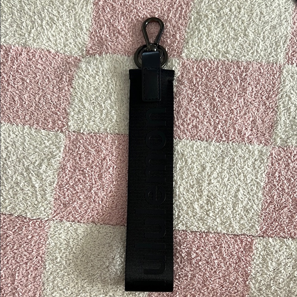 Lululemon Never Lost Keychain Black